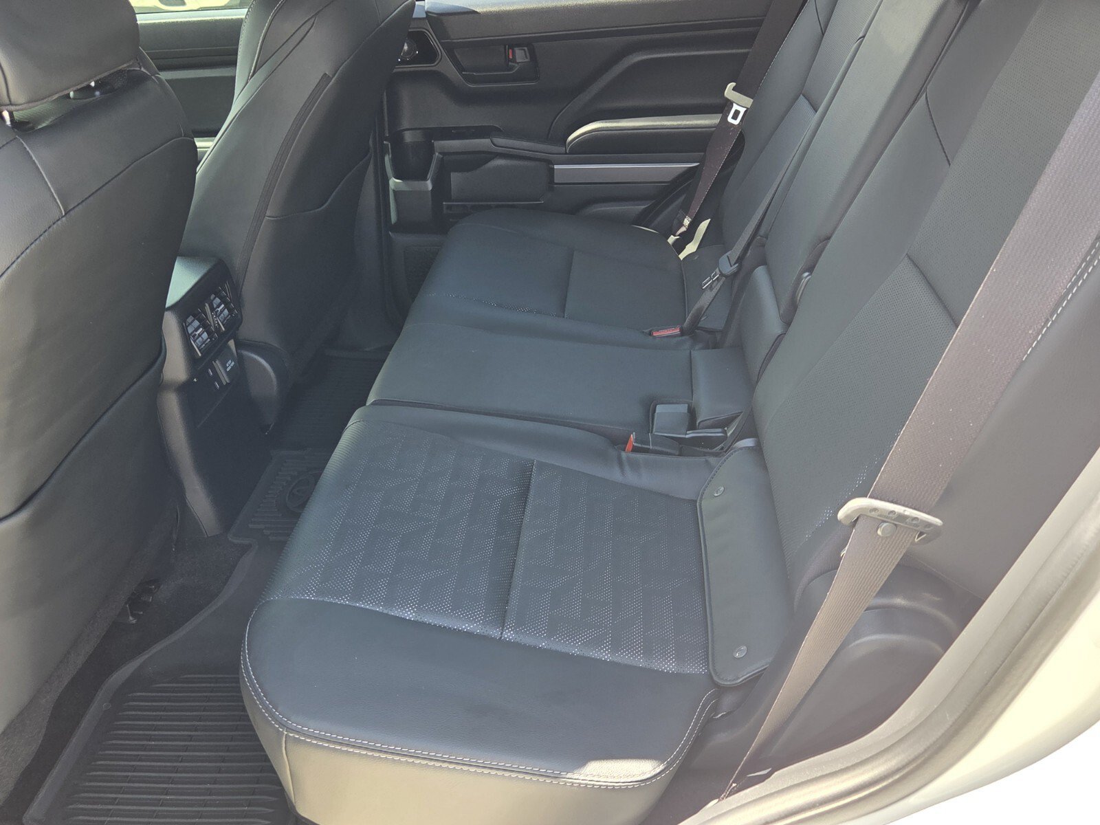 Used 2025 Wind Chill Pearl Toyota TRD Sport Premium image 4