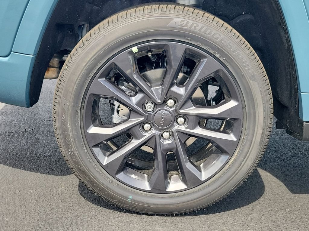 New 2026 Steel Blue Exterior Paint Jeep Limited Reserve image 5