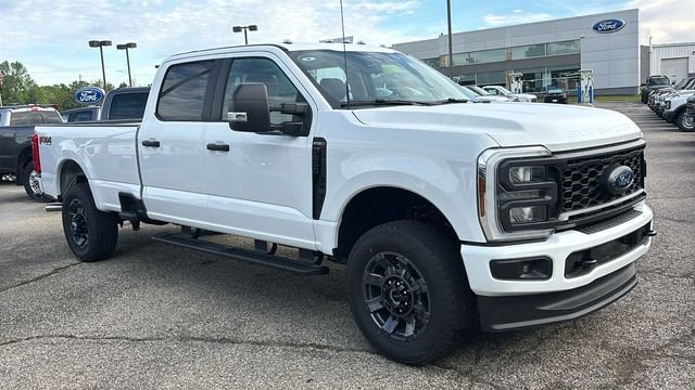 New 2026 Oxford White Ford XL image 28