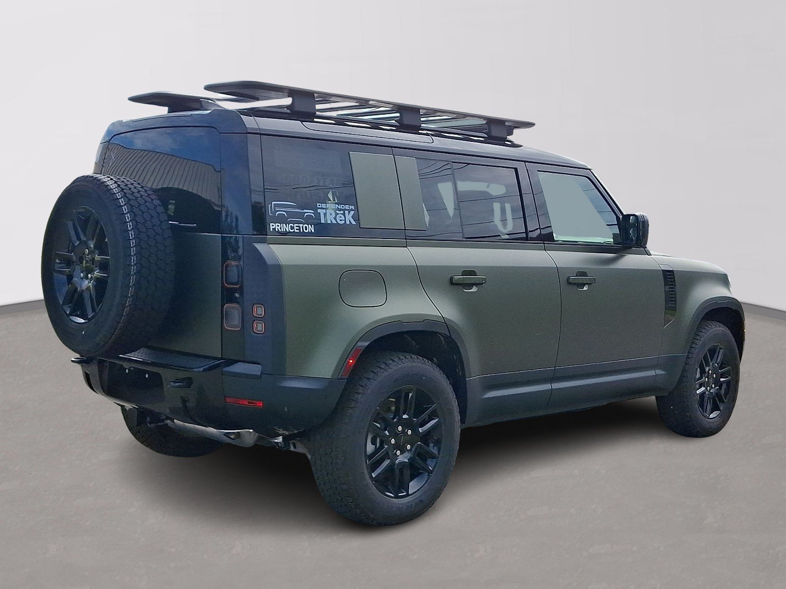 New 2026 Woolstone Green Land Rover  image 3