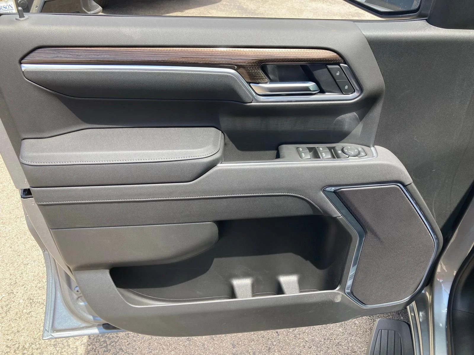 2025 Chevrolet Silverado 1500 LT - Photo 14