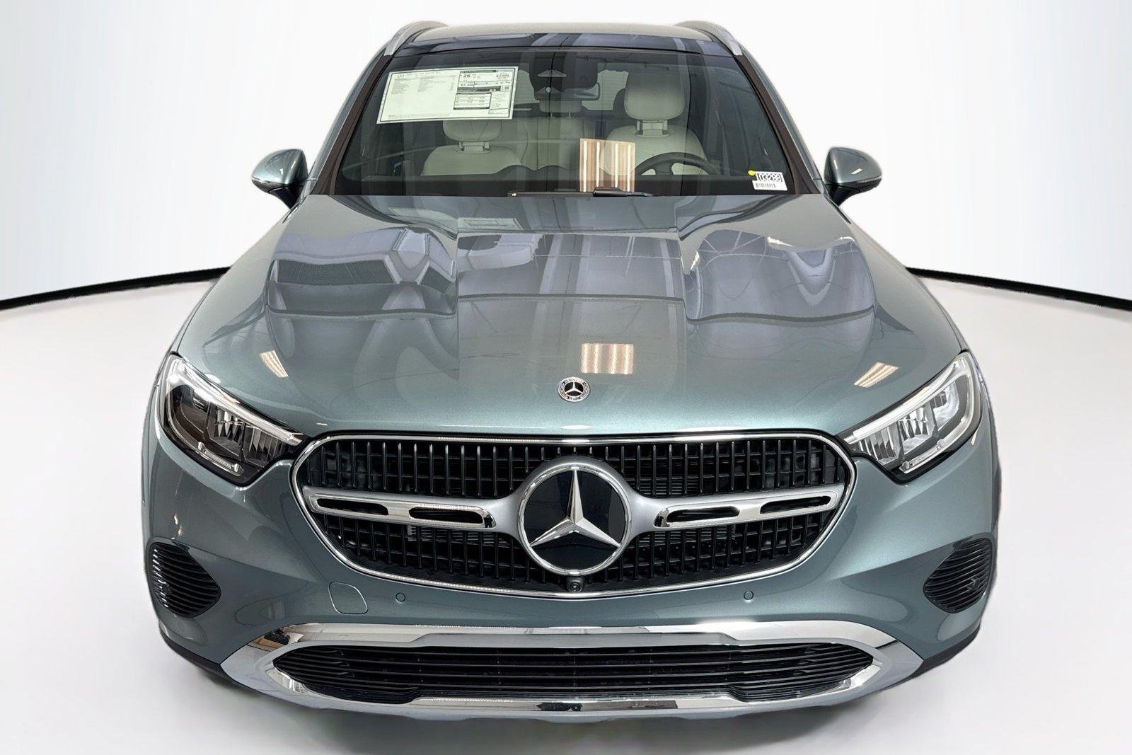 New 2026 Verde Silver Metallic Mercedes-Benz GLC 300 image 2