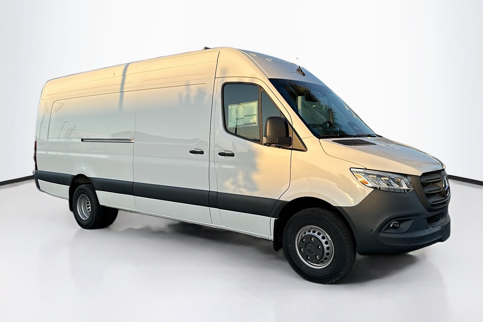 New 2026 Arctic White Mercedes-Benz  image 3