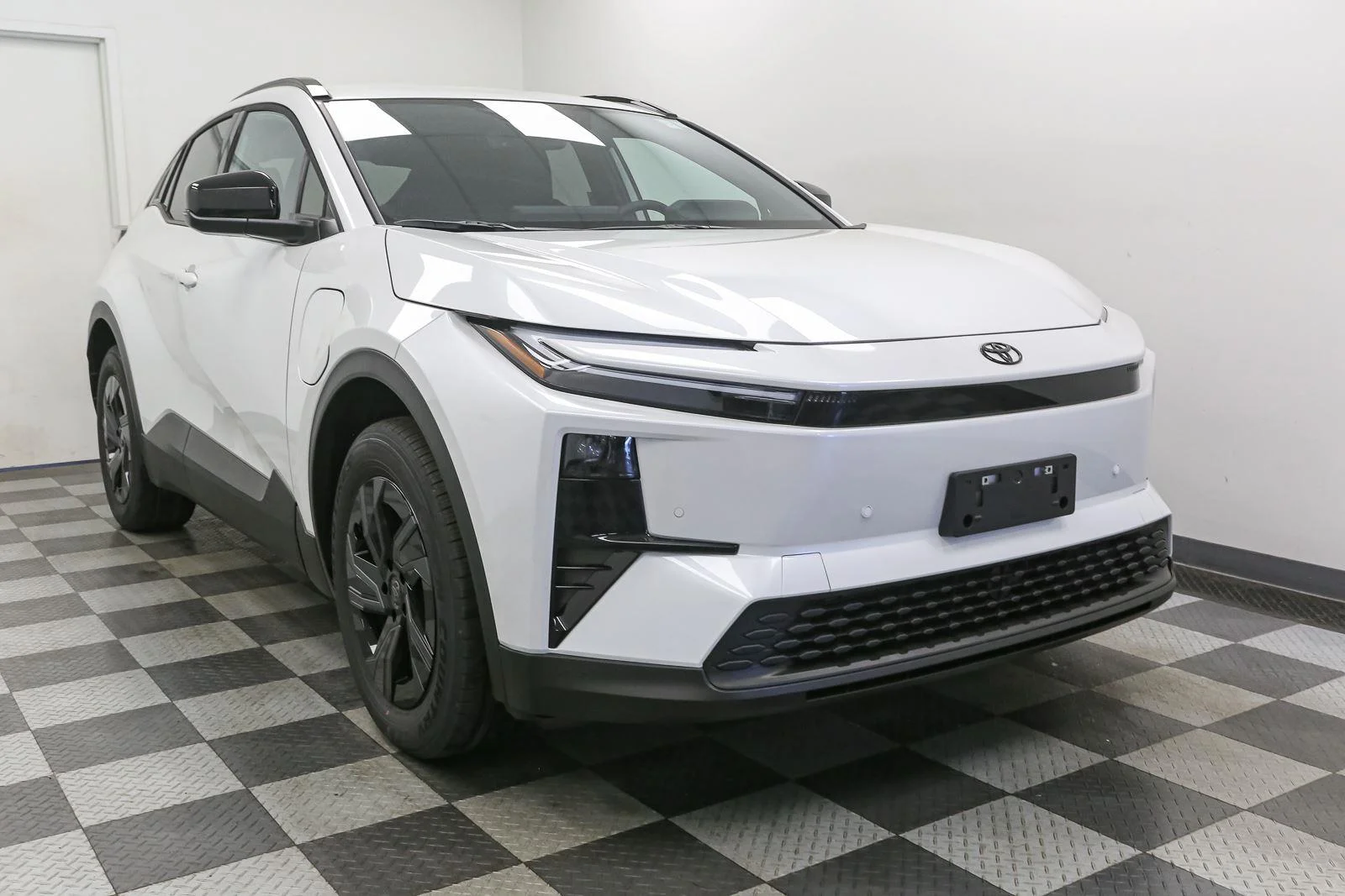 New 2026 Wind Chill Pearl Toyota SE image 2