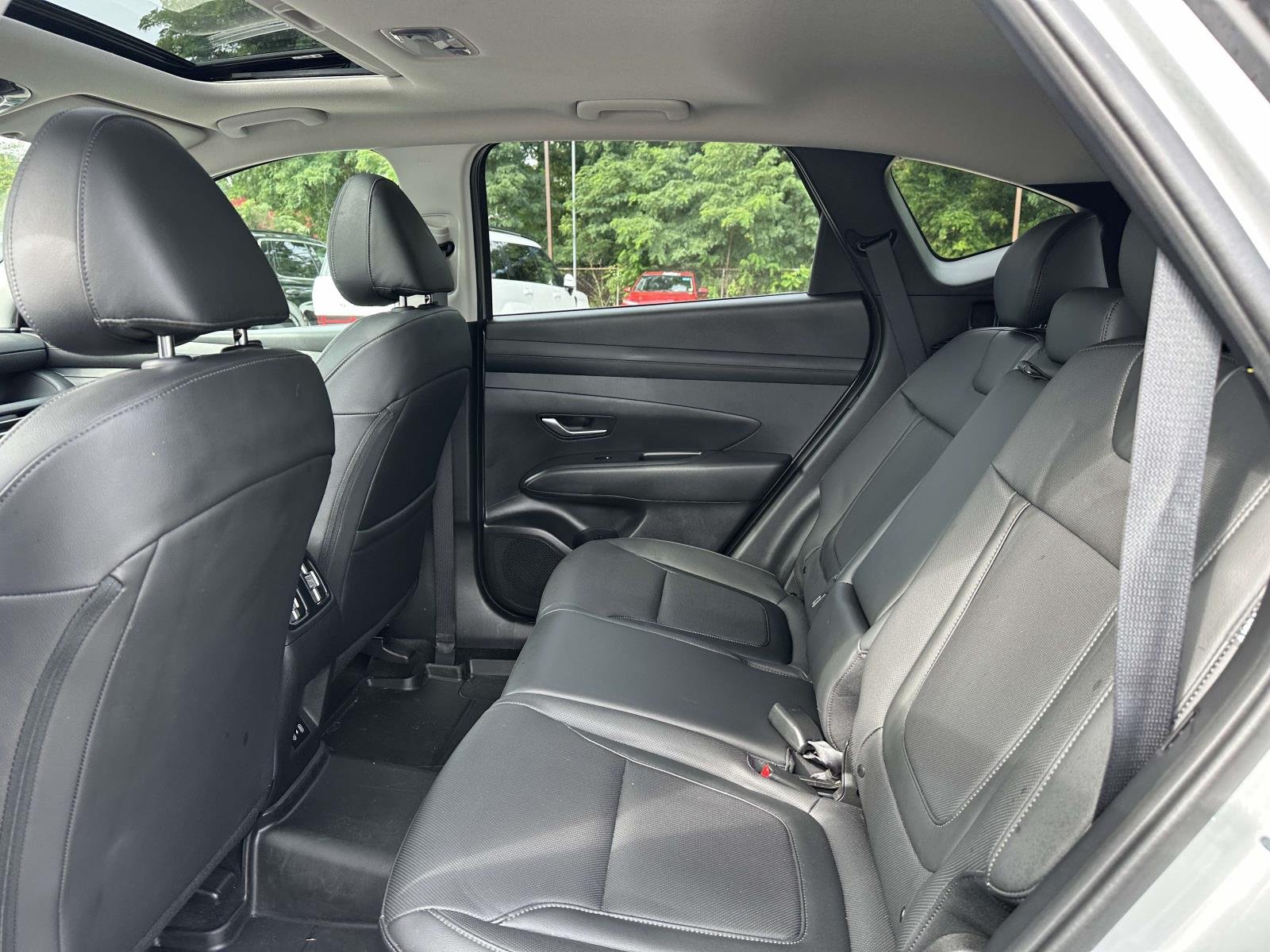Certified Used 2025 Silver Hyundai SEL Convenience image 18