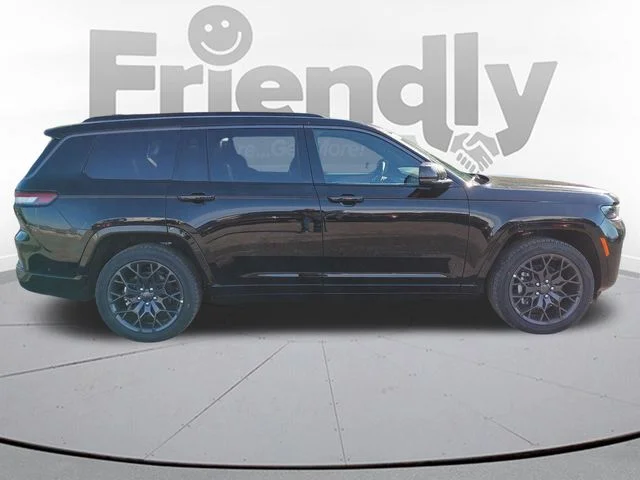 New 2026 Diamond Black Crystal Pearl-Coat Exterior Paint Jeep Summit image 4