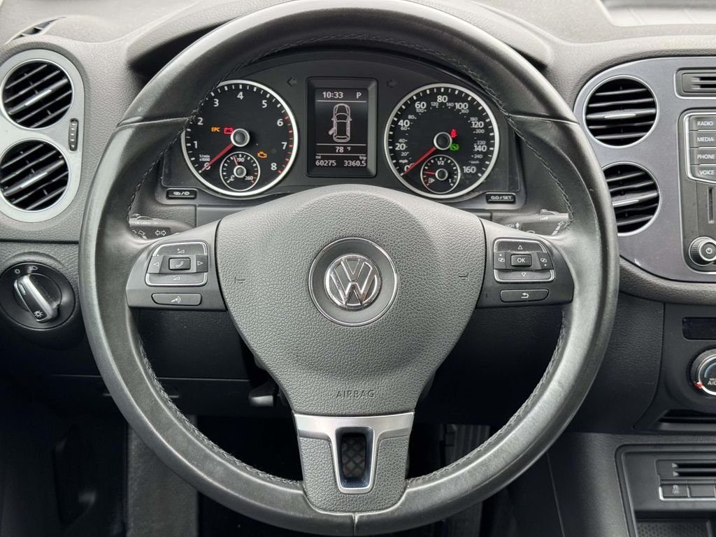 Used 2018 Silver Volkswagen 2.0T image 10