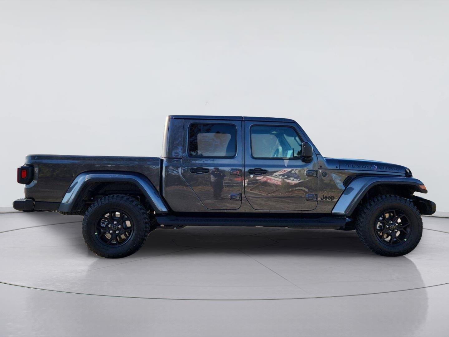 New 2026 Granite Crystal Metallic Clear-Coat Exterior Paint Jeep Texas Trail image 6