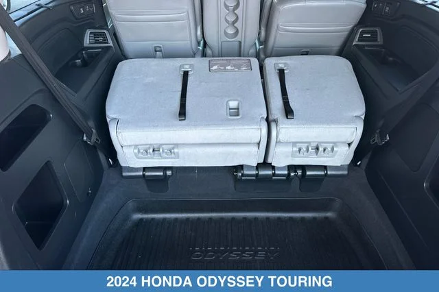 2024 Honda Odyssey Touring - Photo 20