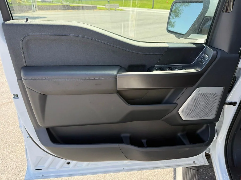 New 2026 Oxford White Ford Lariat image 11