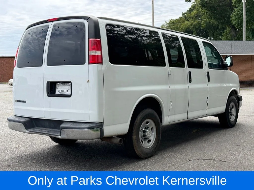 Used 2017 White Chevrolet LT image 4