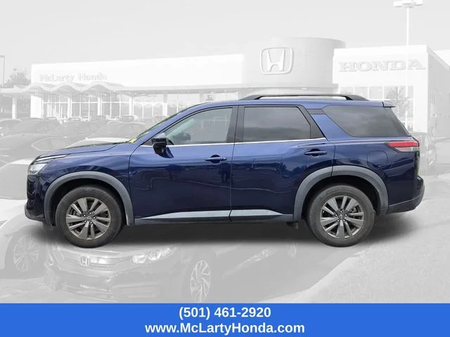 Used 2022 Blue Nissan SV image 3