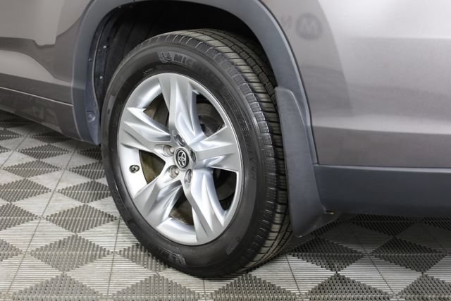 Used 2016 Gray Toyota Limited V6 image 13