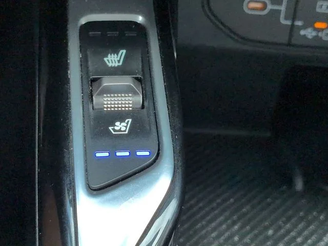 Certified Used 2025 Gray Kia SX image 24