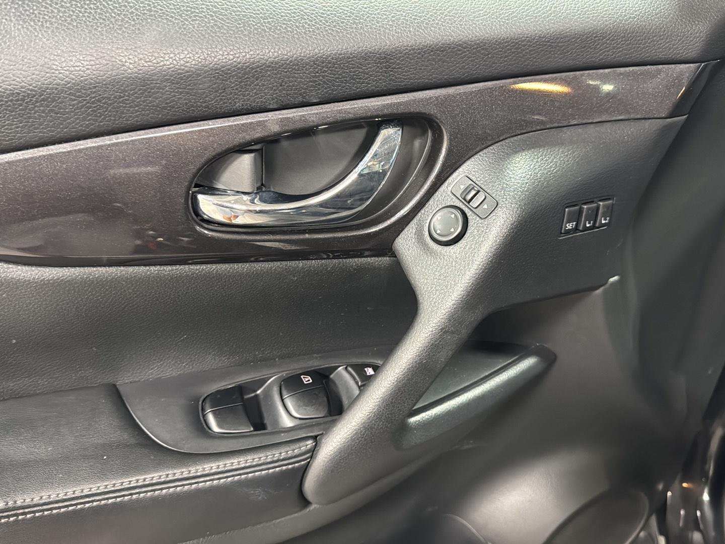 2018 Nissan Rogue SV - Photo 30