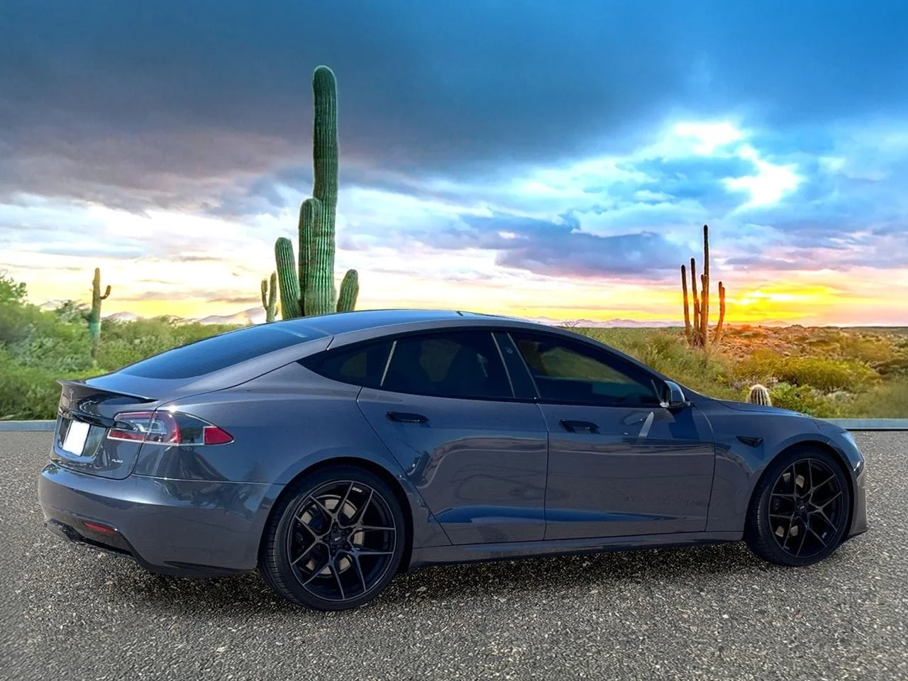 Used 2022 Midnight Silver Tesla Plaid image 5