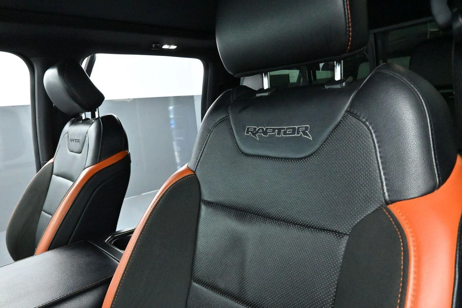 Used 2018 Oxford White Ford Raptor image 16