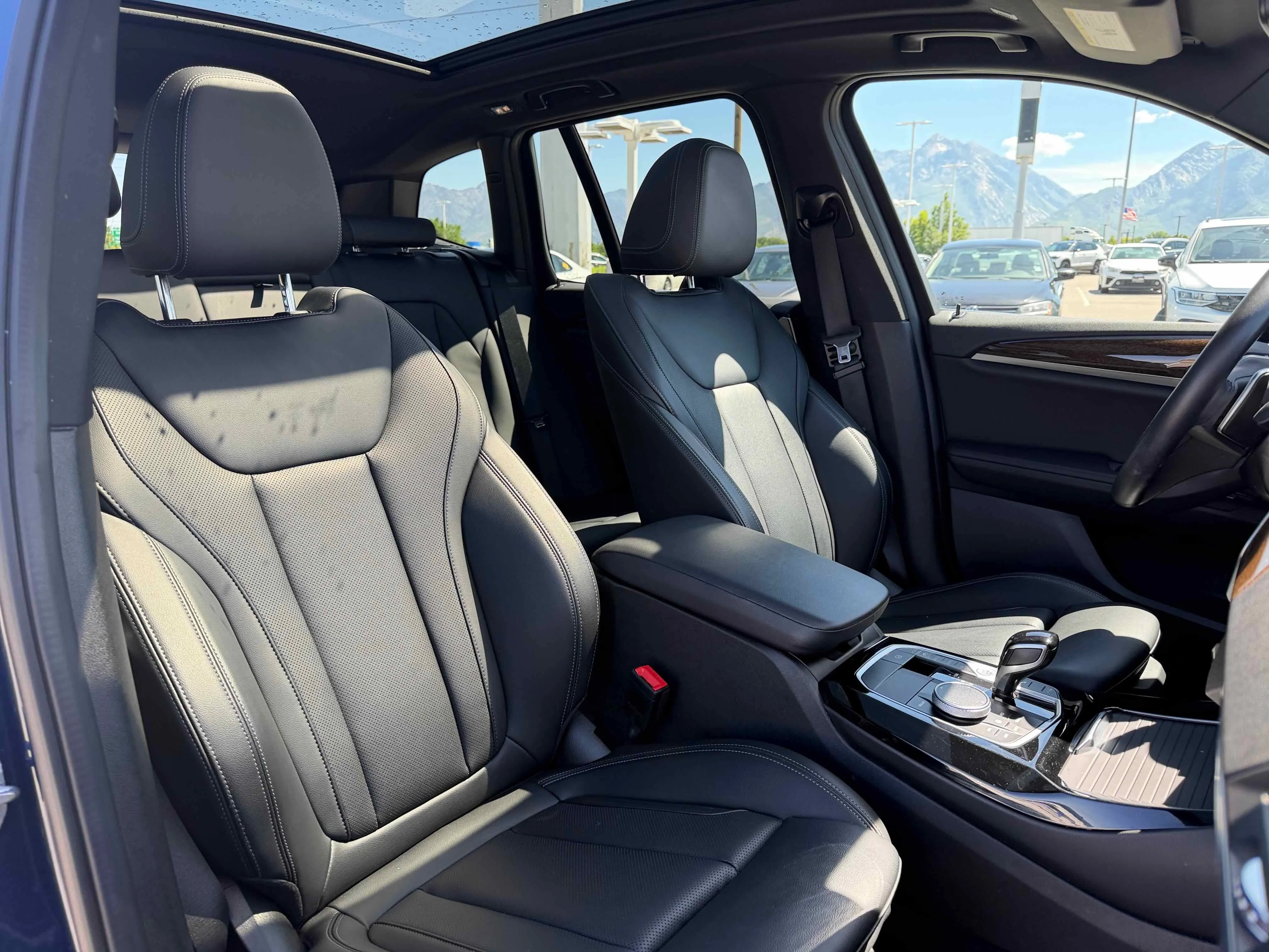 Used 2023 Phytonic Blue Metallic BMW xDrive30i image 31