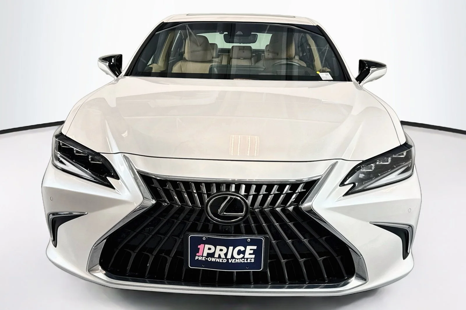 Used 2024 Eminent White Pearl Lexus ES 300h Ultra Luxury image 2