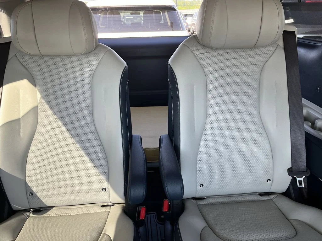 Used 2025 White Kia SX Prestige image 24