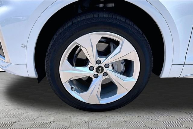 Used 2023 White Audi 45 S line Prestige image 8