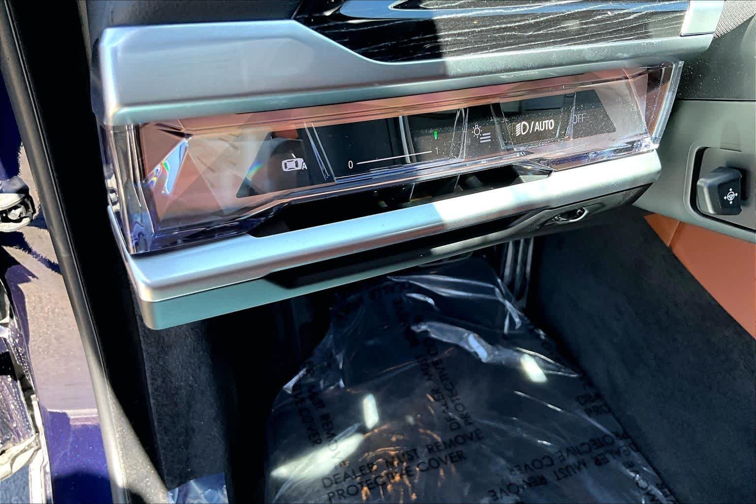 New 2026 Tanzanite Blue II Metallic BMW 740i image 20