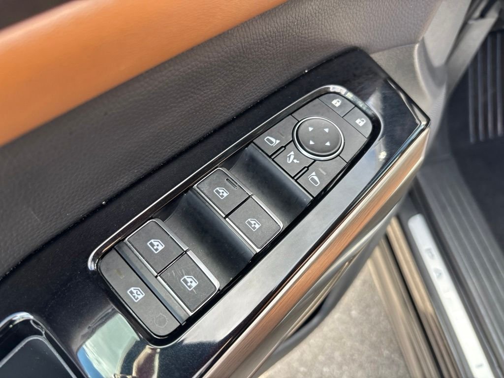Certified Used 2024 Black Nissan Platinum image 17