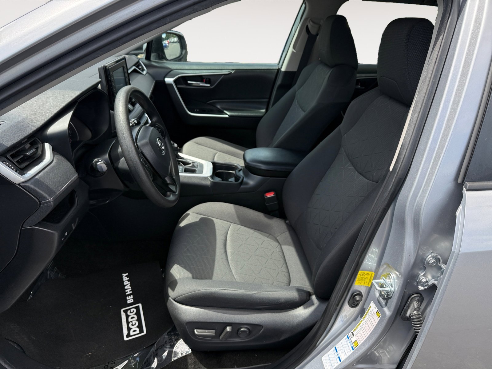 Used 2021 Silver Sky Metallic Toyota XLE image 10