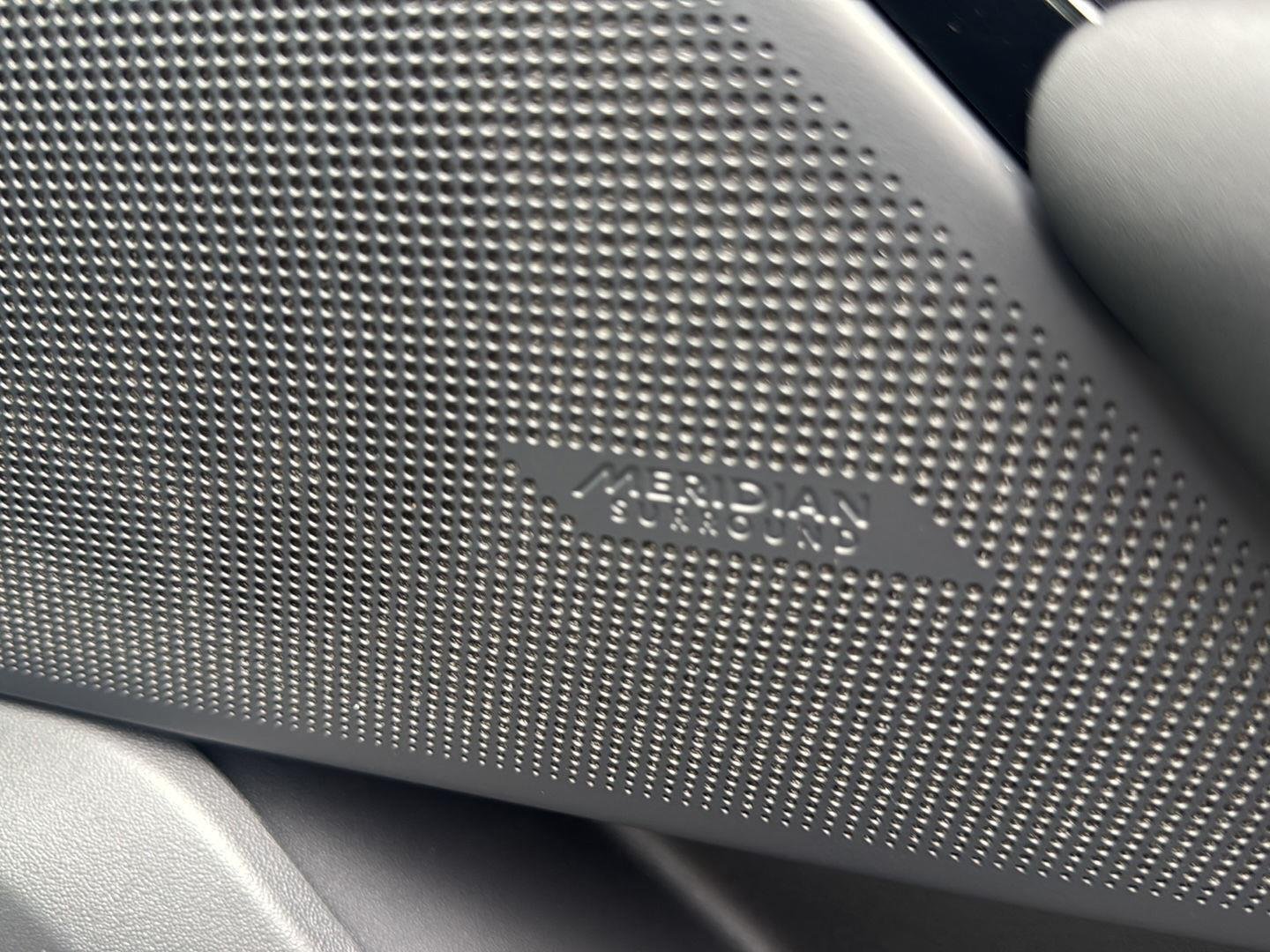 New 2026 Batumi Gold Land Rover Belgravia Edition image 14