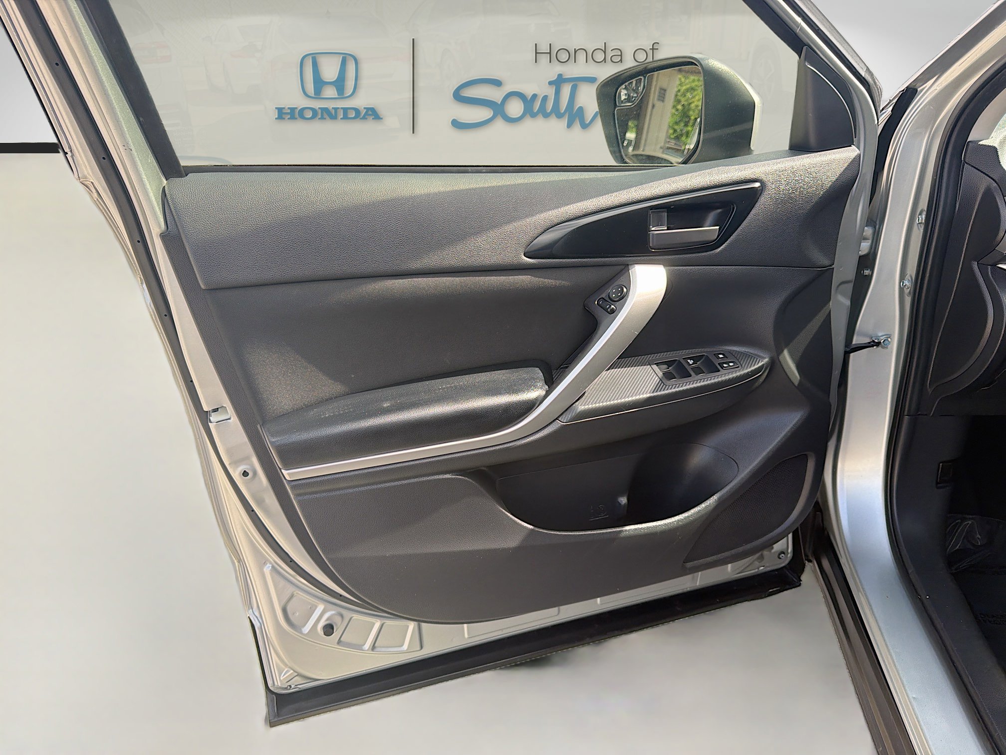 Used 2020 Alloy Silver Metallic Mitsubishi ES image 19