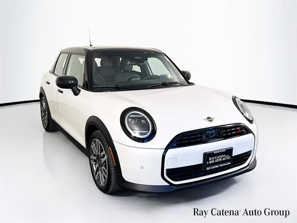 2026 MINI Hardtop Cooper S's photo