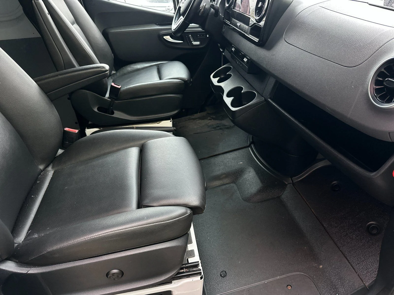Used 2020 Arctic White Mercedes-Benz Cargo 144 WB image 16