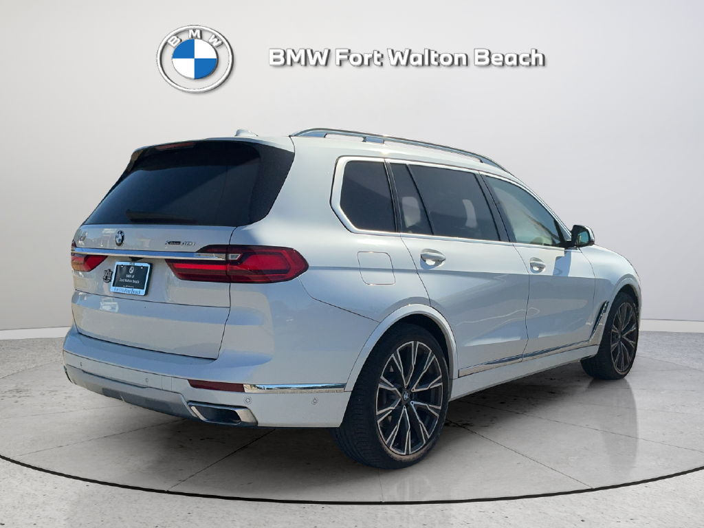 Used 2022 White BMW xDrive40i image 5