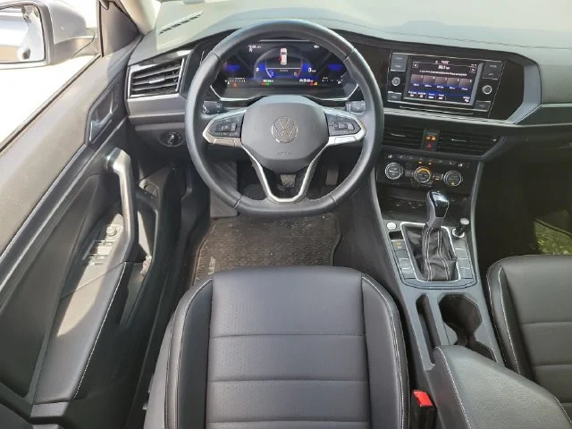 2023 Volkswagen Jetta SE - Photo 13
