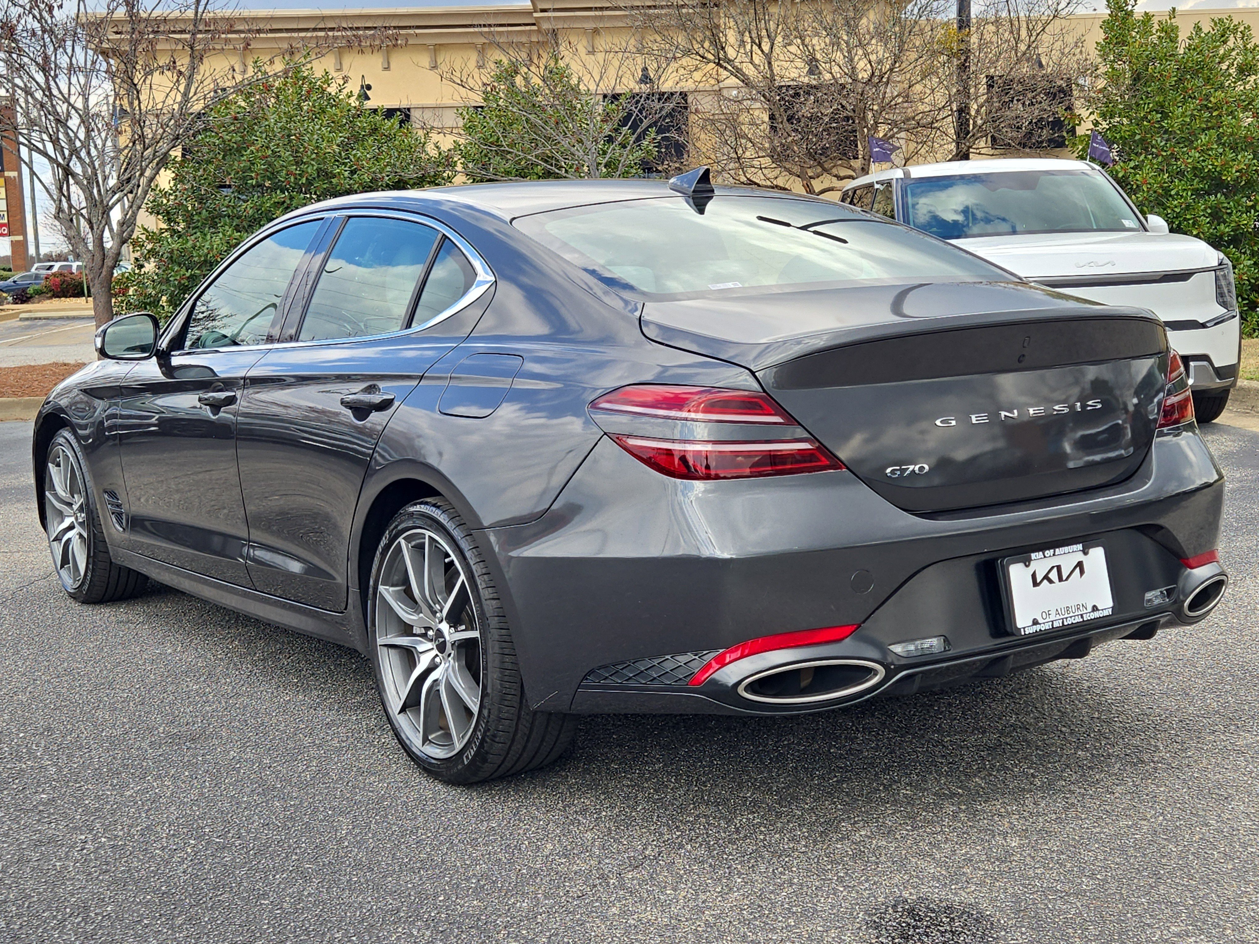 2025 GENESIS G70 Standard - Photo 8