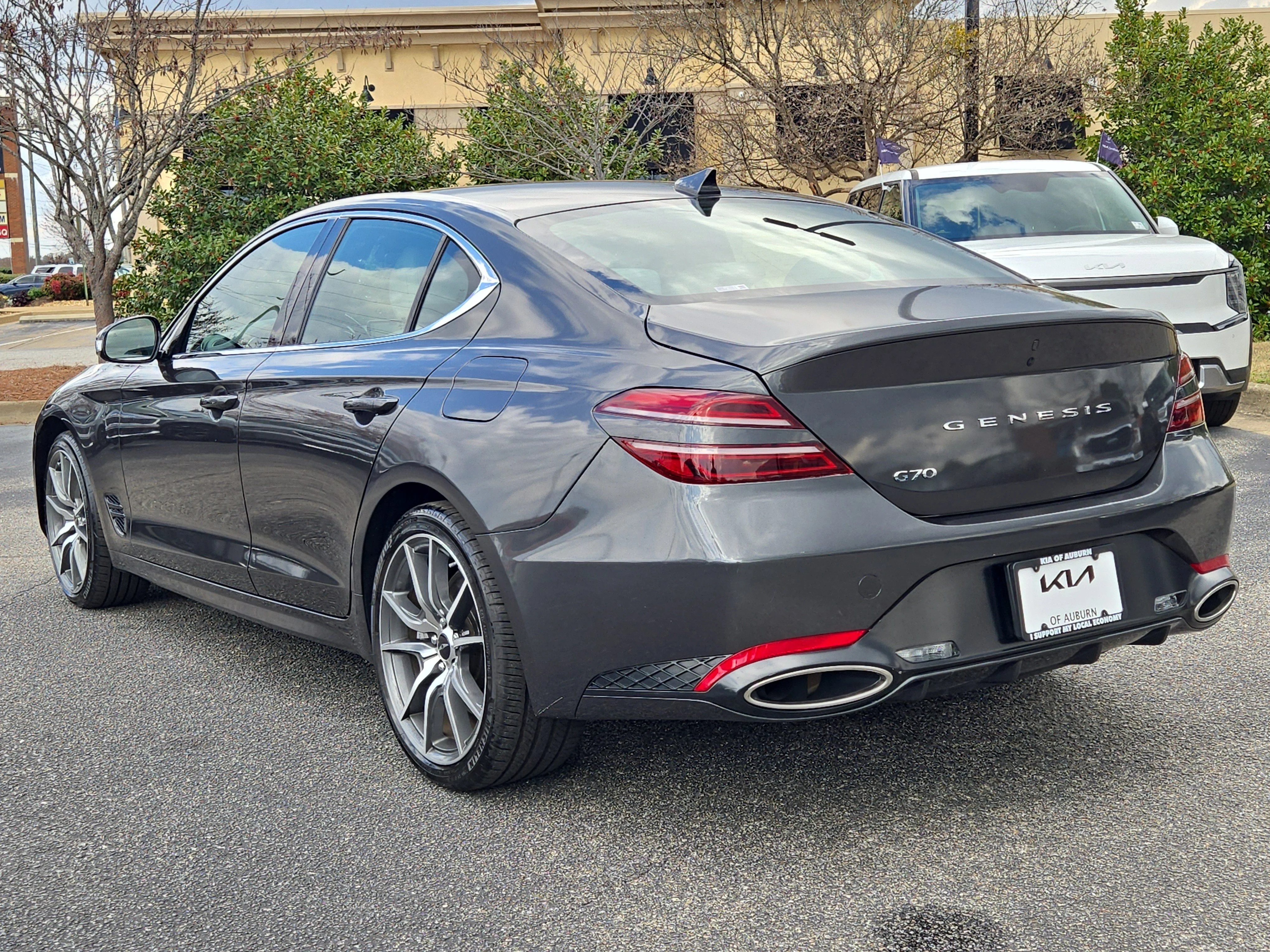 2025 GENESIS G70 Standard - Photo 8