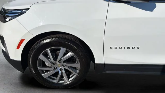 Used 2022 White Chevrolet LT image 35