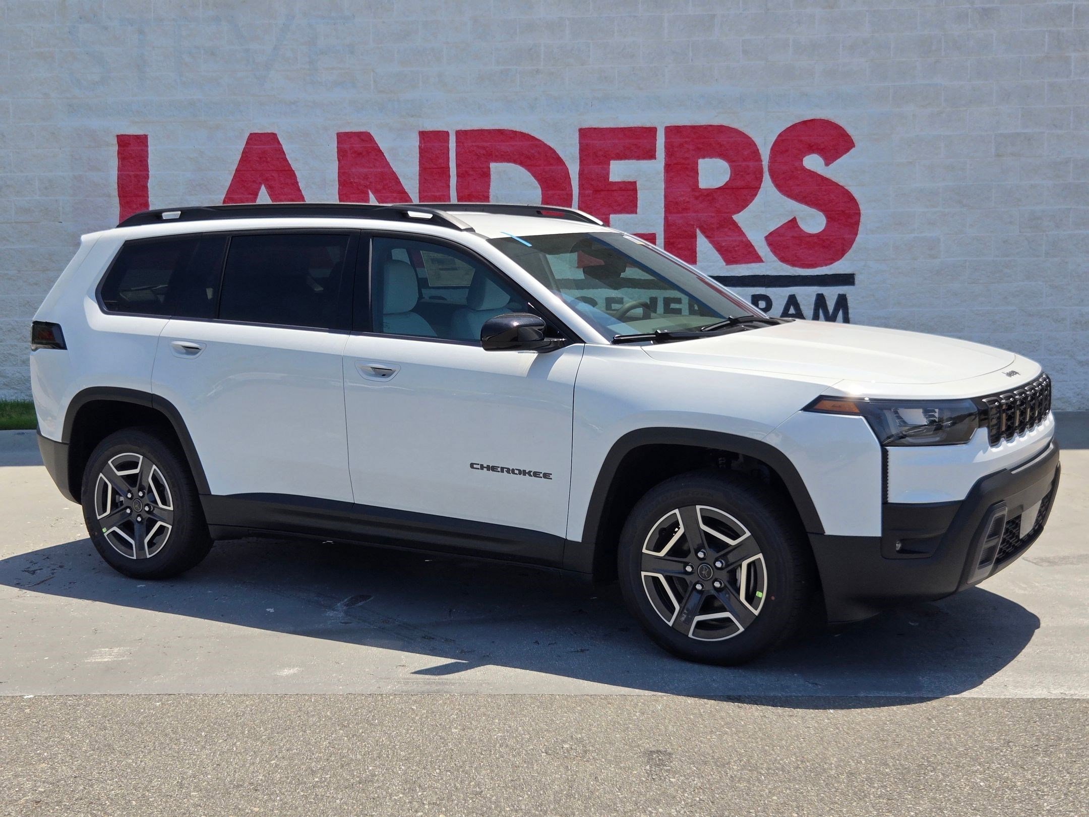 2026 Jeep Cherokee Laredo HEV 4X4's photo