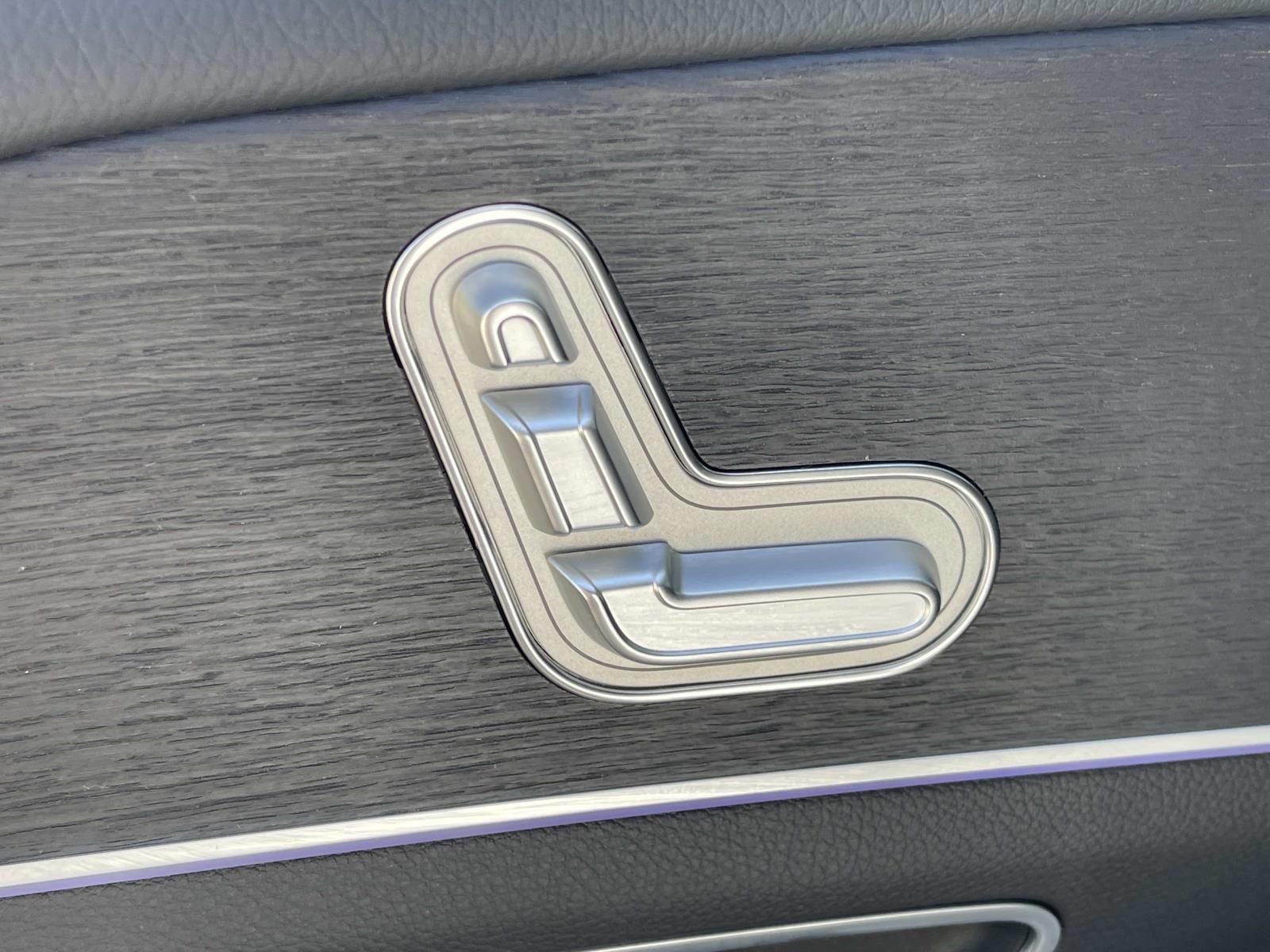 Used 2026 Cirrus Silver Metallic Mercedes-Benz GLS 450 image 22