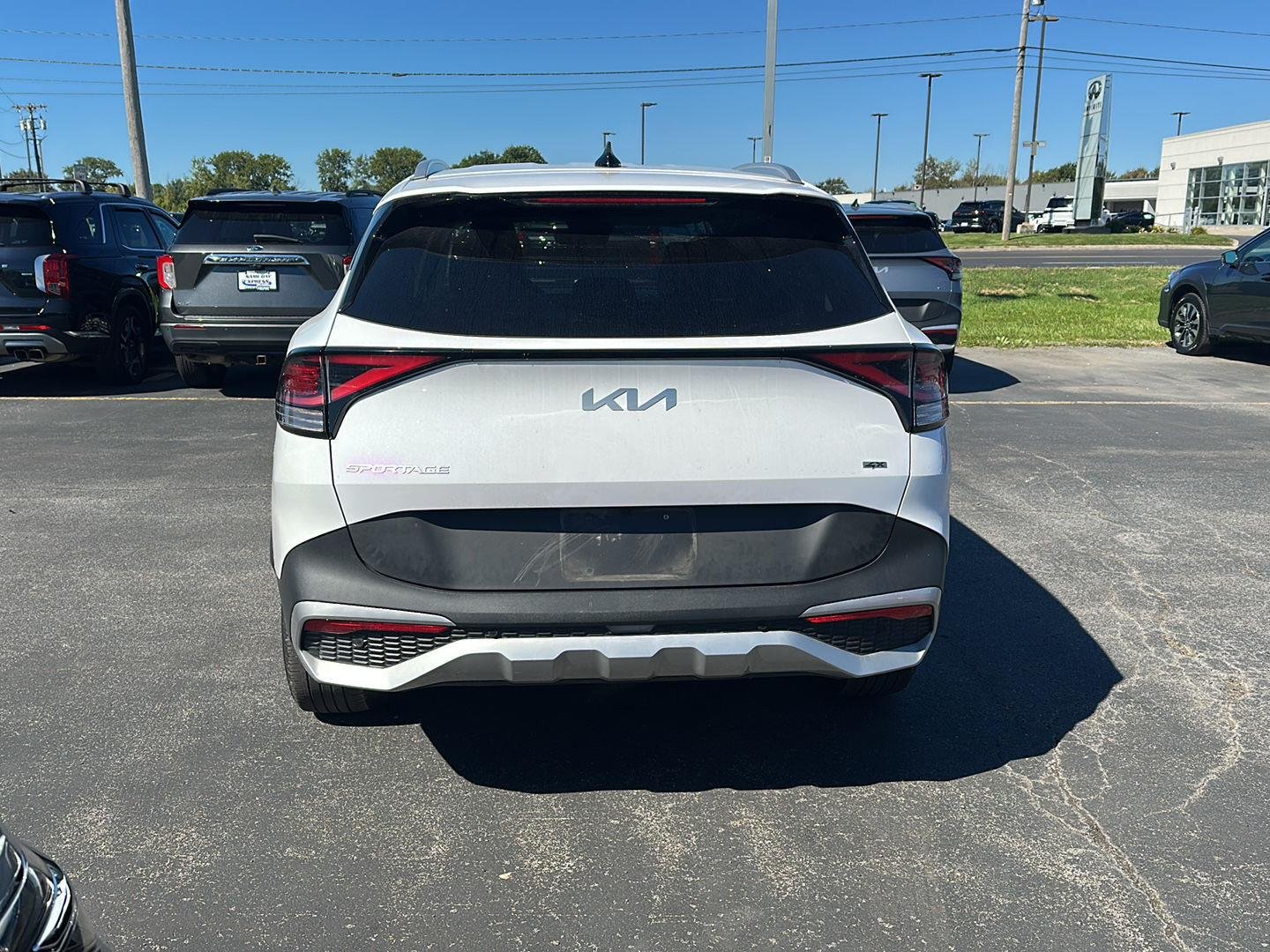 Used 2024 Glacial White Pearl Kia EX image 3