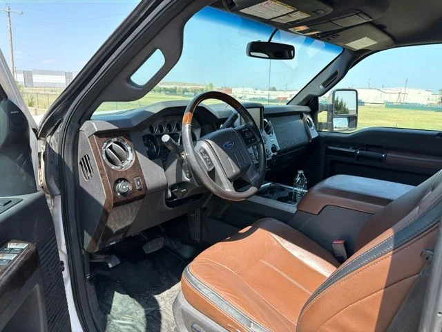 Used 2016 White Ford Platinum image 2