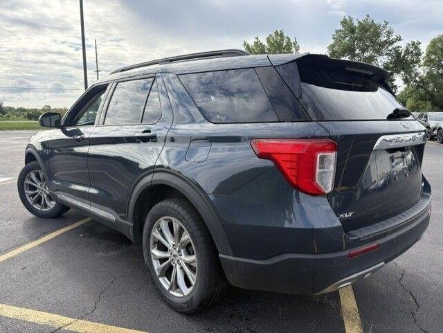 Used 2022 Stone Blue Ford XLT image 10