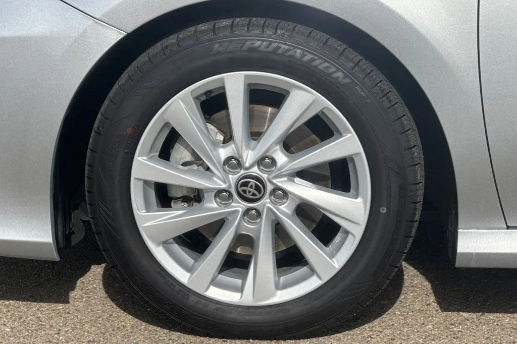 Used 2023 Silver Toyota LE image 28