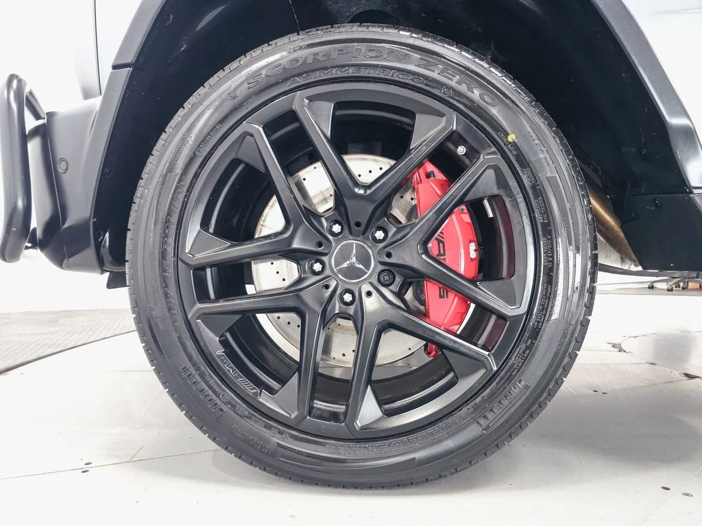 Certified Used 2024 MANUFAKTUR Platinum Magno Mercedes-Benz G 63 AMG® image 37