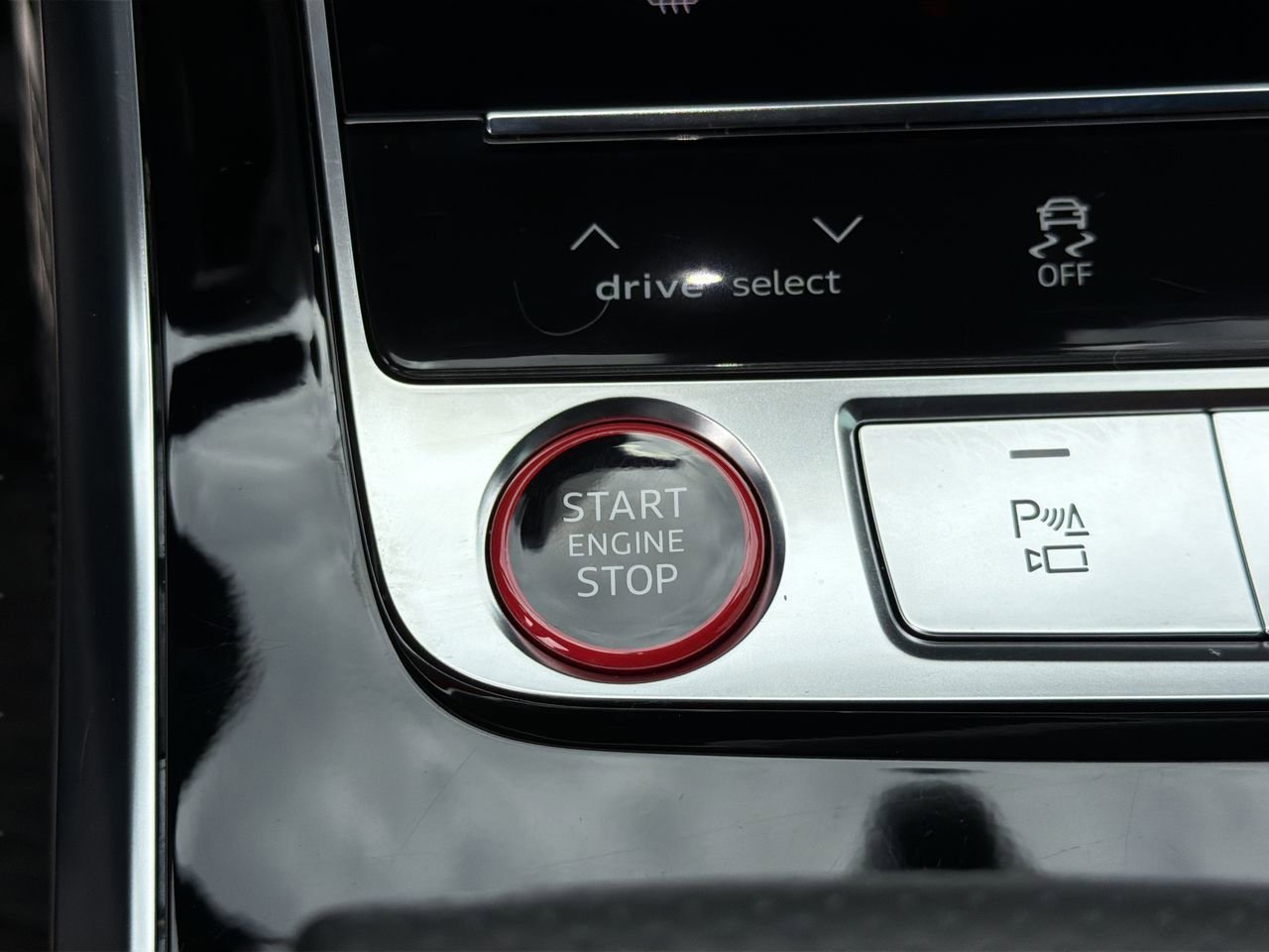 Used 2024 Mythos Black Metallic Audi Premium Plus image 32