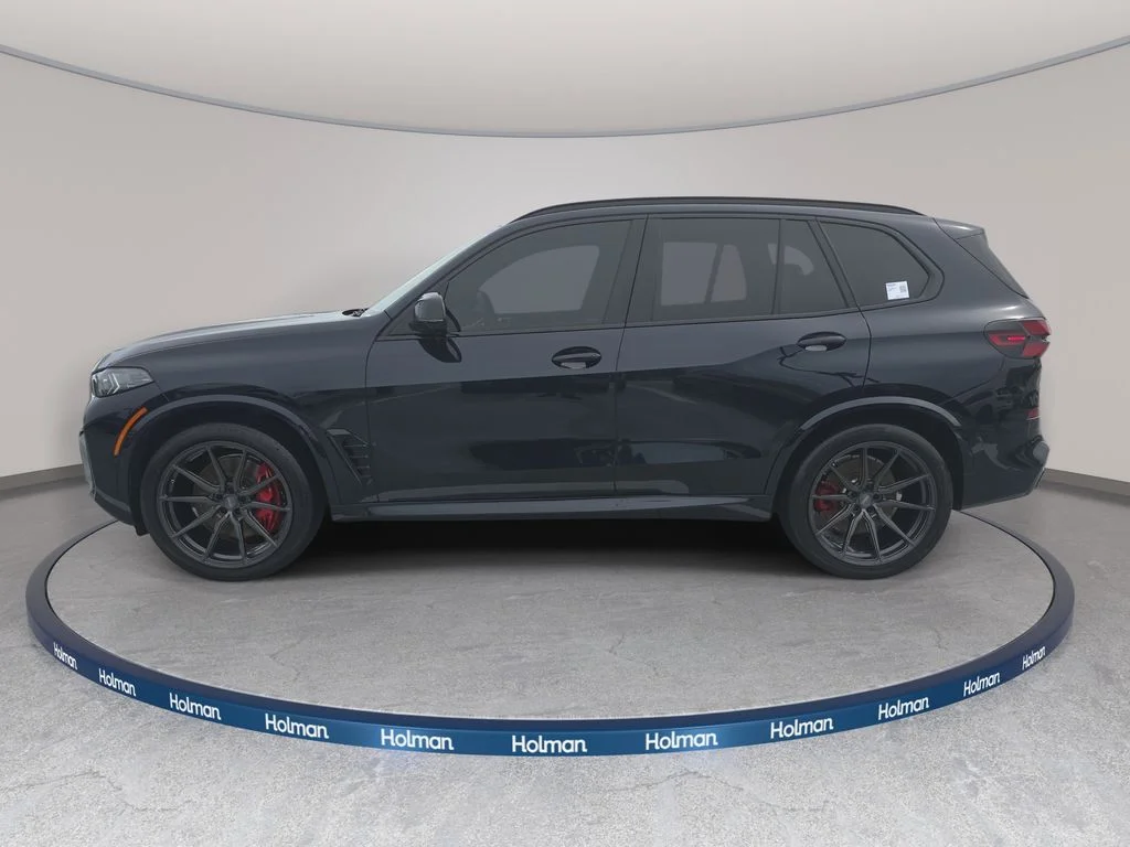 Used 2025 Black BMW M60i image 9