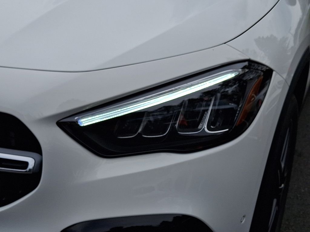 New 2026 Polar White Mercedes-Benz GLA 250 image 9