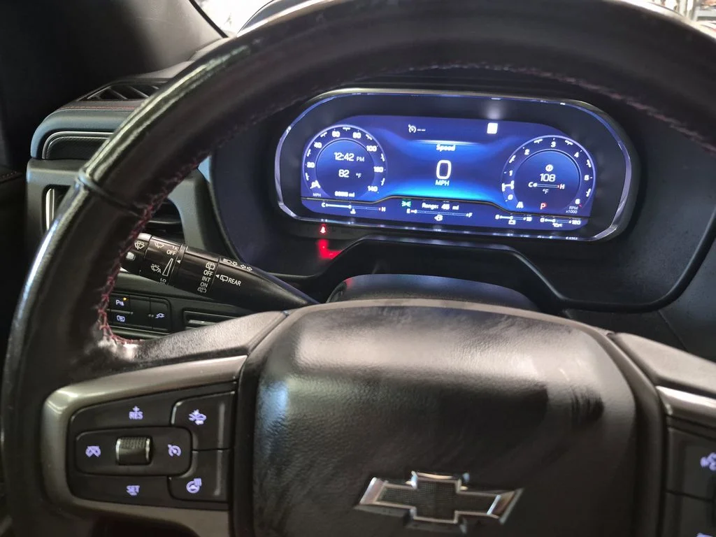 Used 2022 Iridescent Pearl Tricoat Chevrolet RST image 28