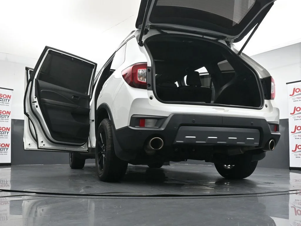 Used 2022 White Honda TrailSport image 45
