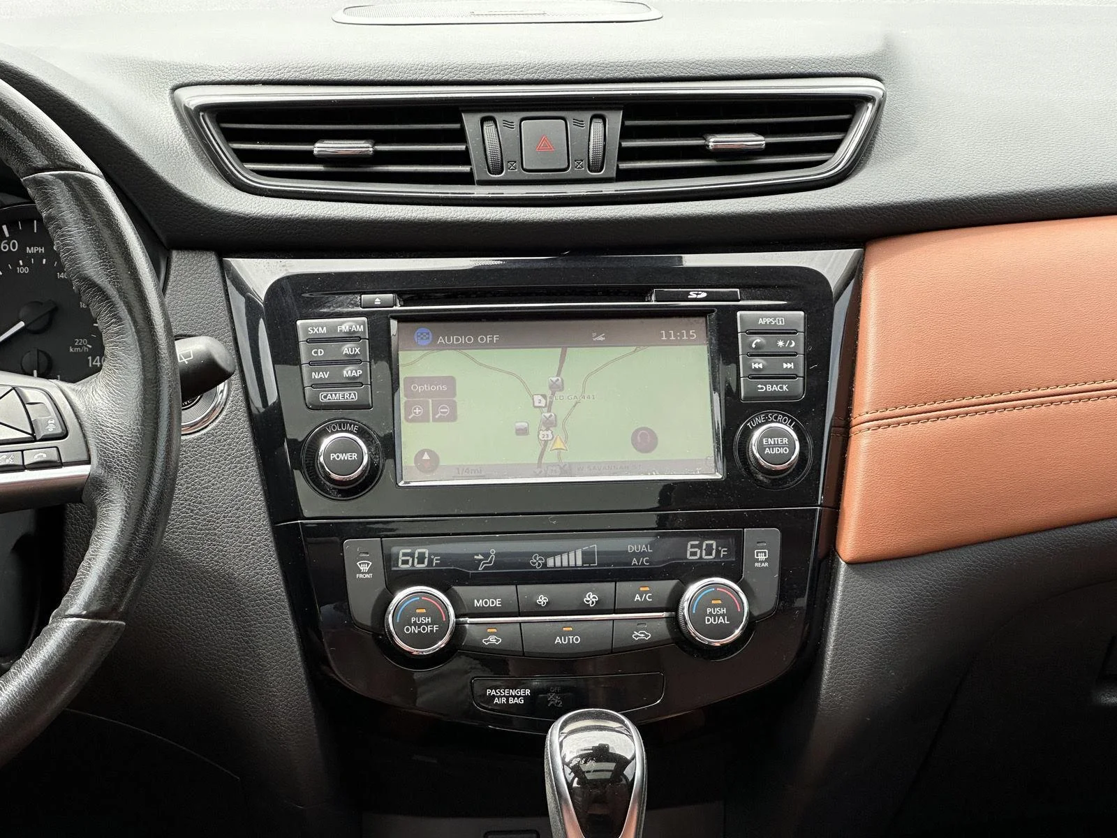 Used 2017 Brilliant Silver Nissan SL image 13
